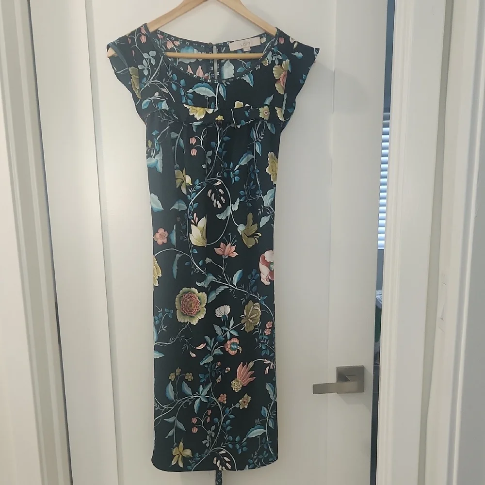 LOFT Green Dress with Flutter Cap Sleeves - Picture 3 of 6